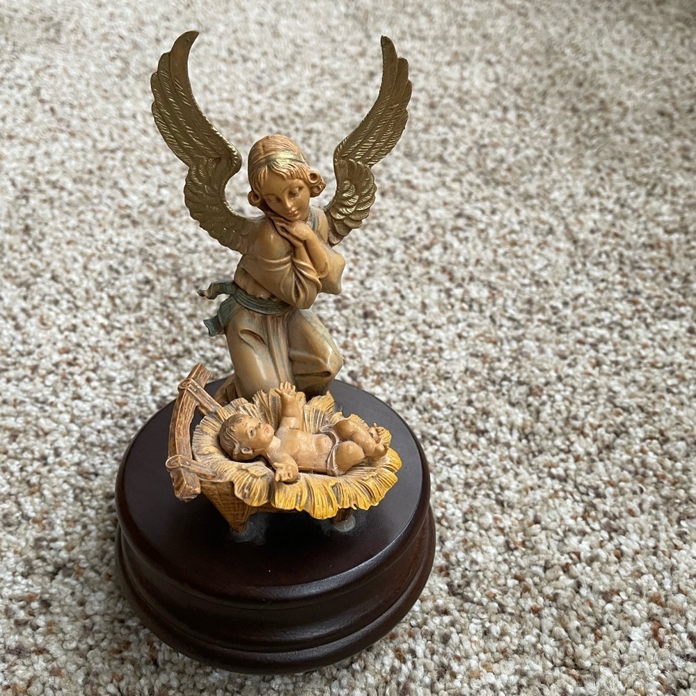 Genuine Made In Italy Wood Decoration Fontanini Figures Musical Angel With Baby
